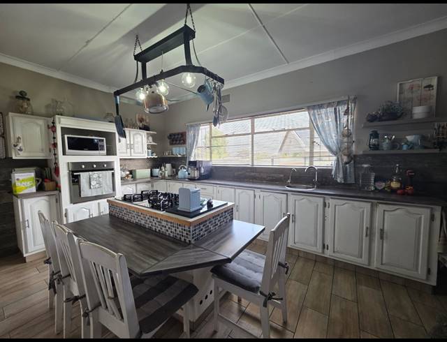 3 BEDROOM HOUSE FOR SALE IN LASIANDRA